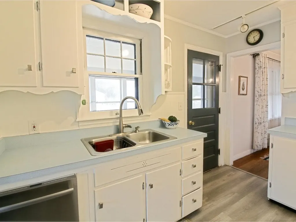 3 Wenonah Avenue Essex Junction VT 05452