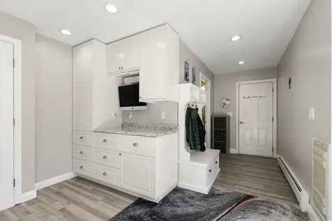 10 Ann Logan Circle Raymond NH 03077