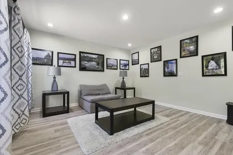 10 Ann Logan Circle Raymond NH 03077