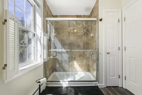 10 Ann Logan Circle Raymond NH 03077