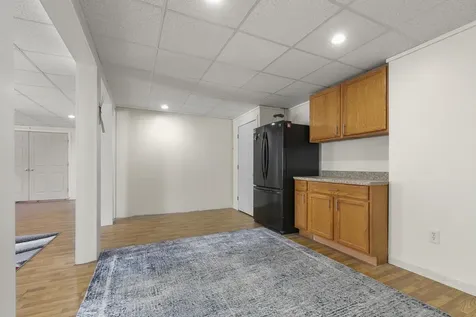 10 Ann Logan Circle Raymond NH 03077