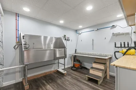 10 Ann Logan Circle Raymond NH 03077