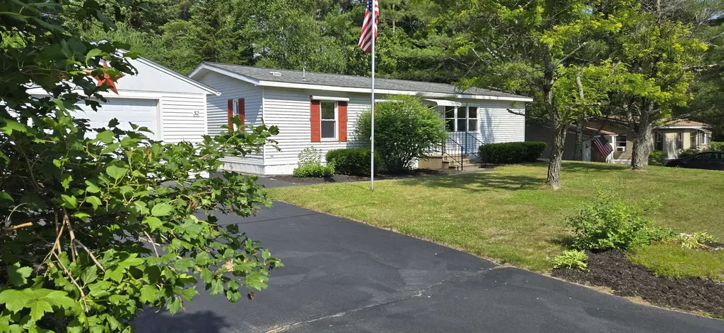 32 Sunset Drive Hopkinton NH 03229