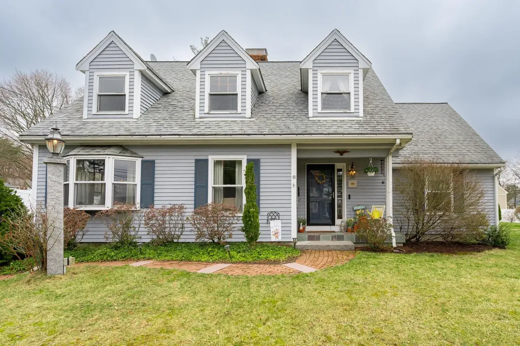 8 East Dunstable Road Nashua NH 03060