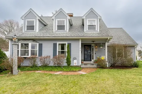 8 East Dunstable Road Nashua NH 03060