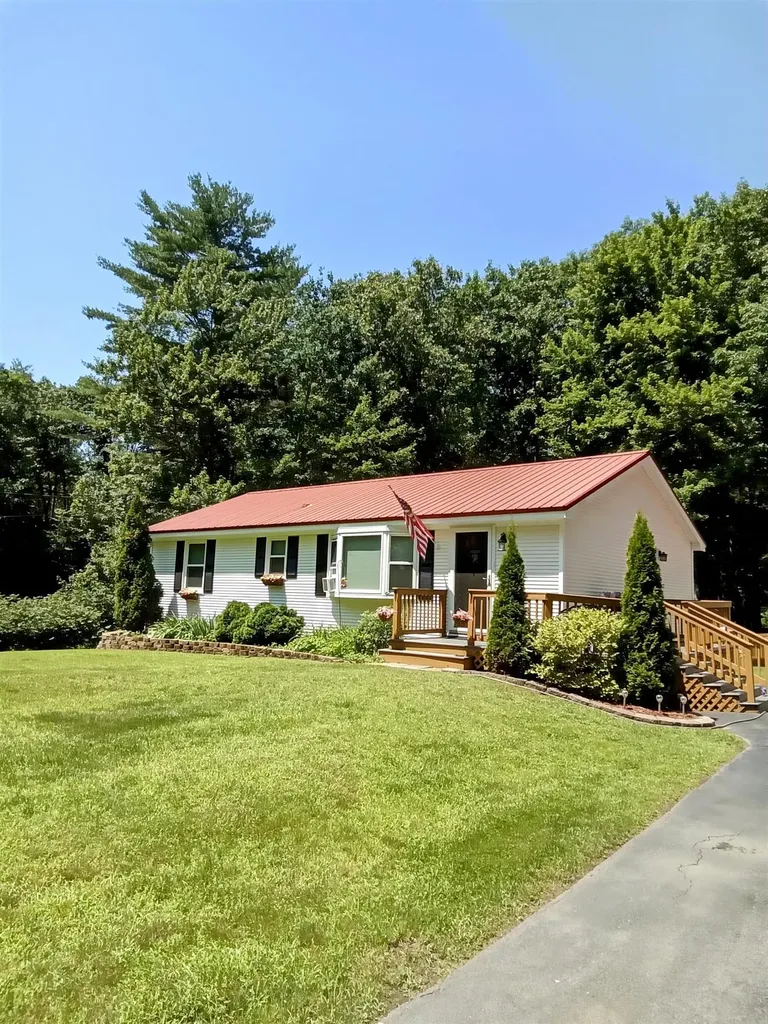 15 Mandela Drive Rochester NH 03868