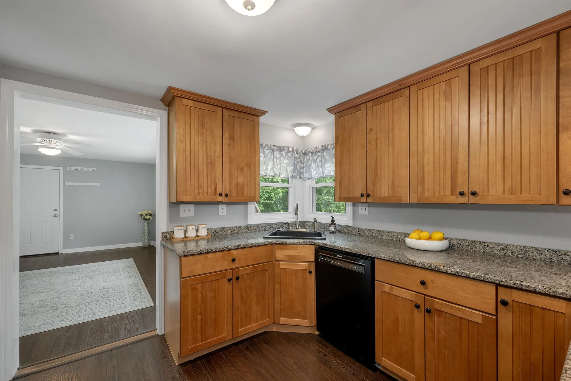 44 High Street Stratham NH 03885