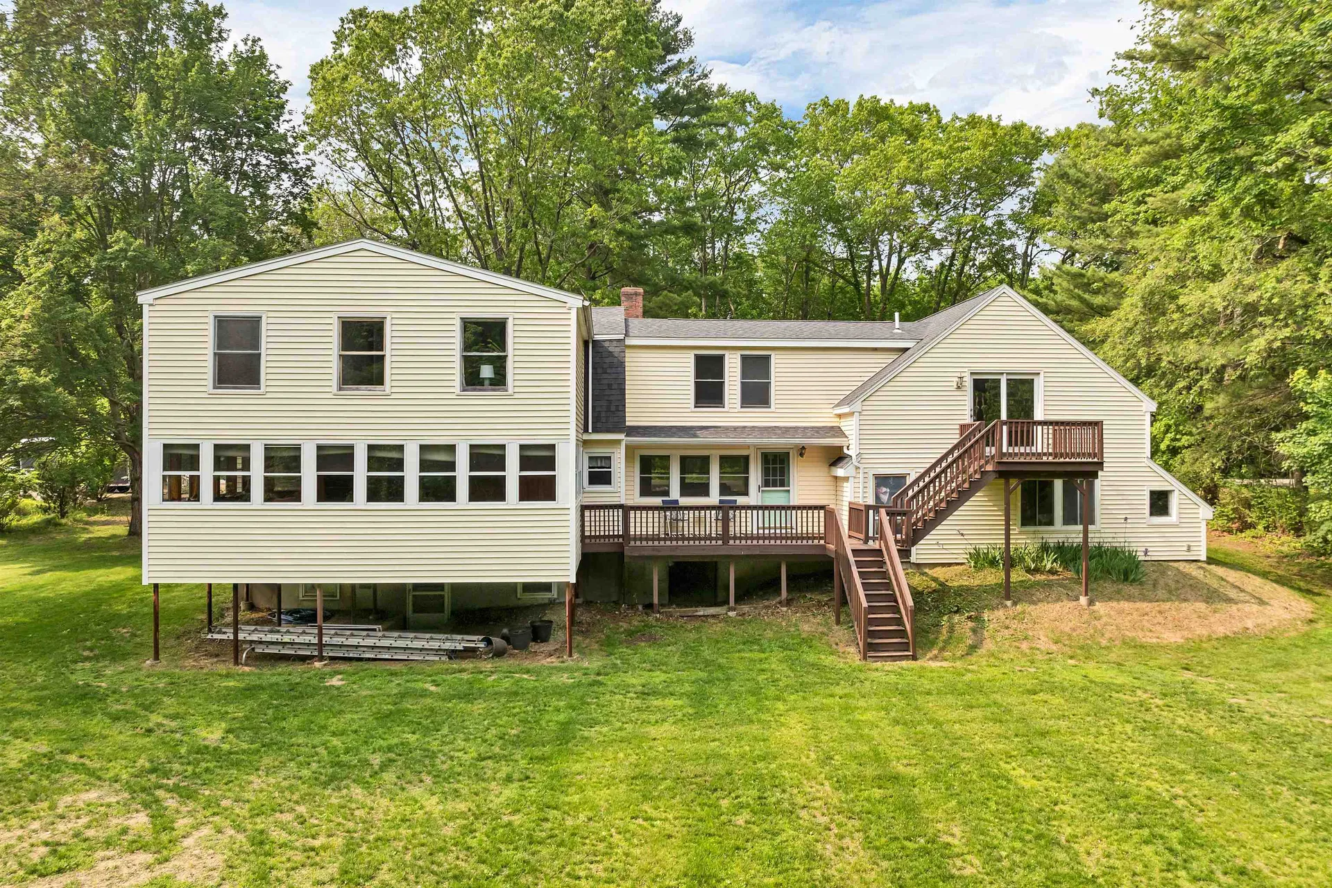 44 High Street Stratham NH 03885