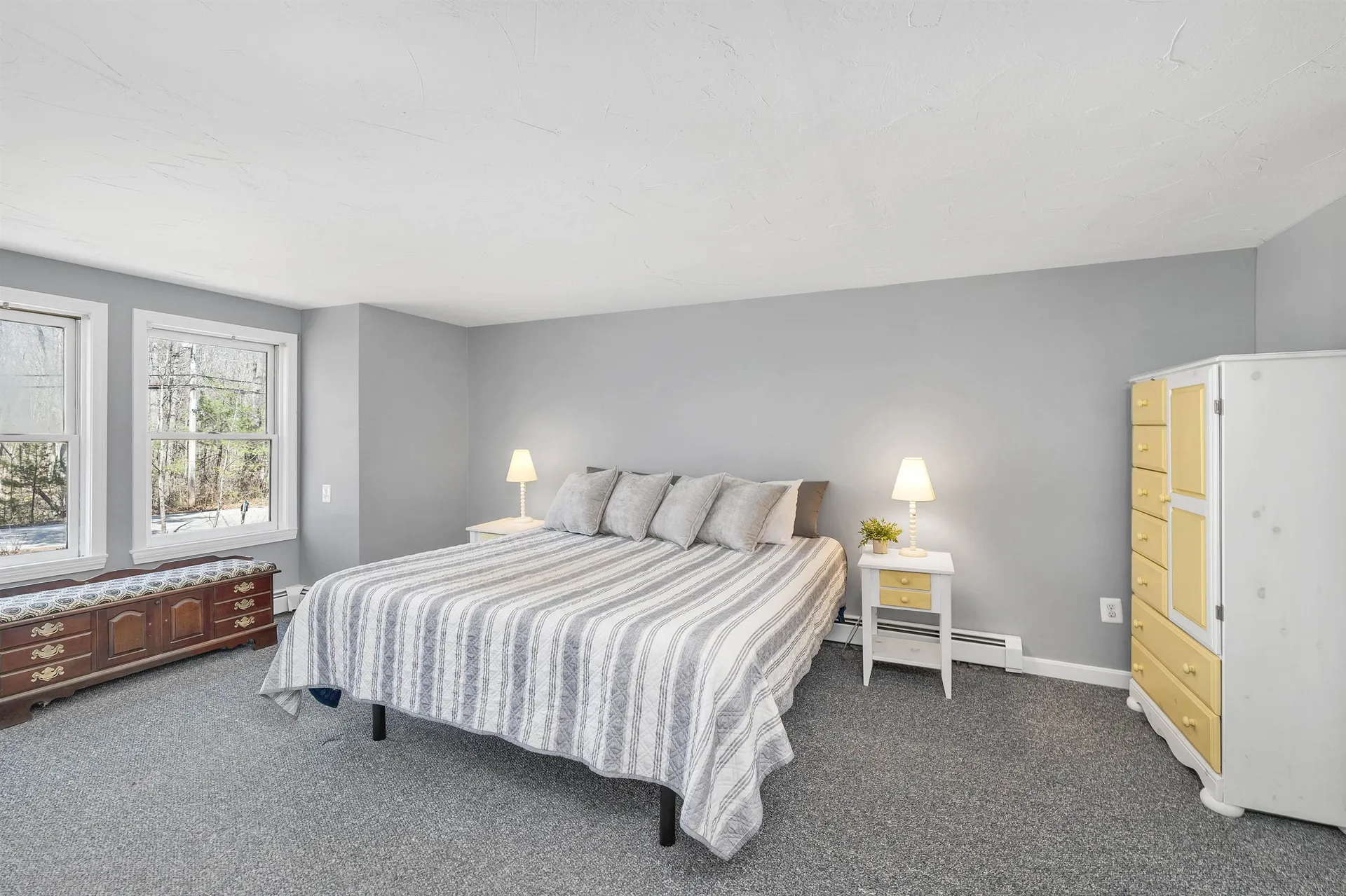 44 High Street Stratham NH 03885