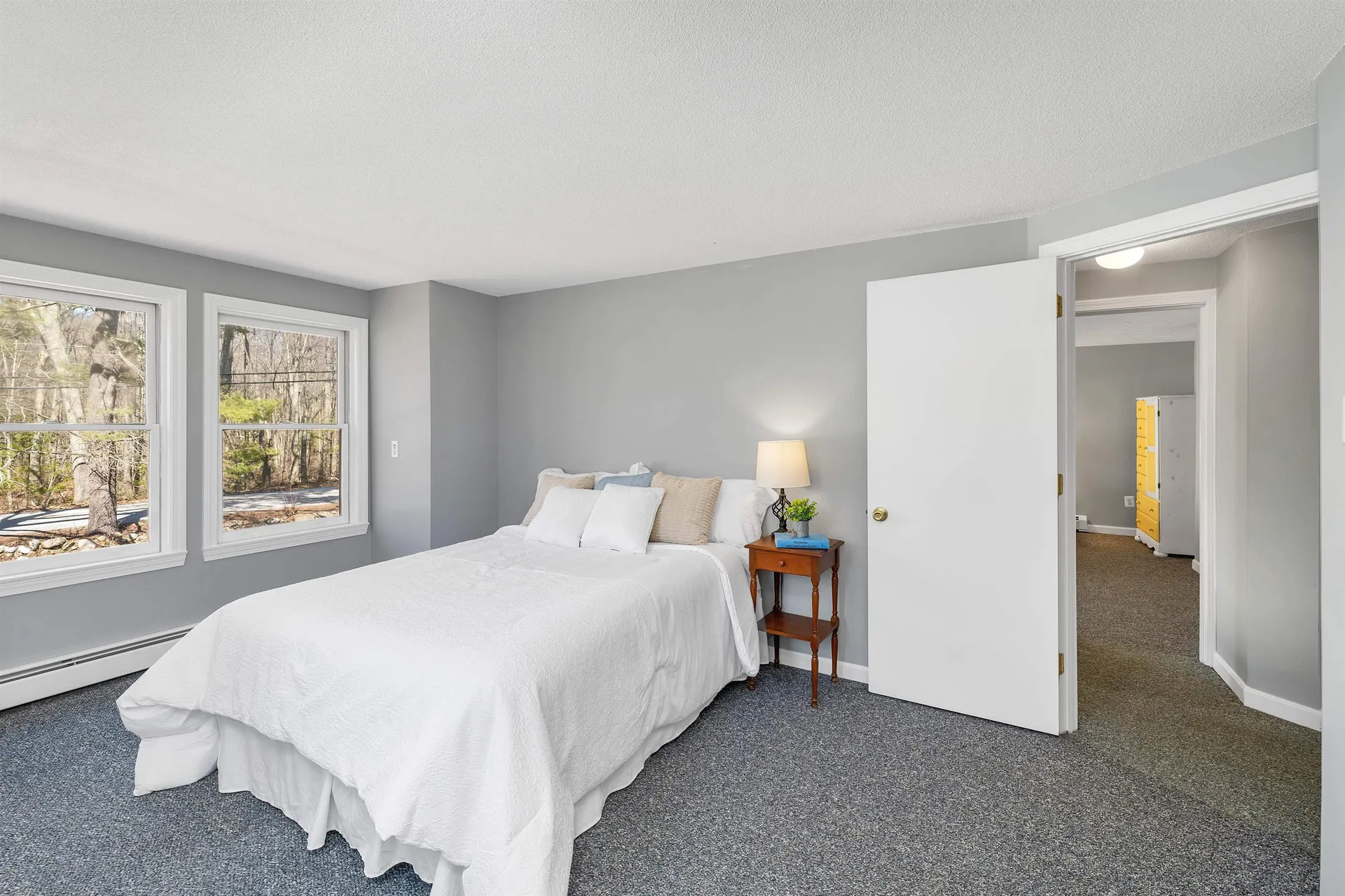 44 High Street Stratham NH 03885