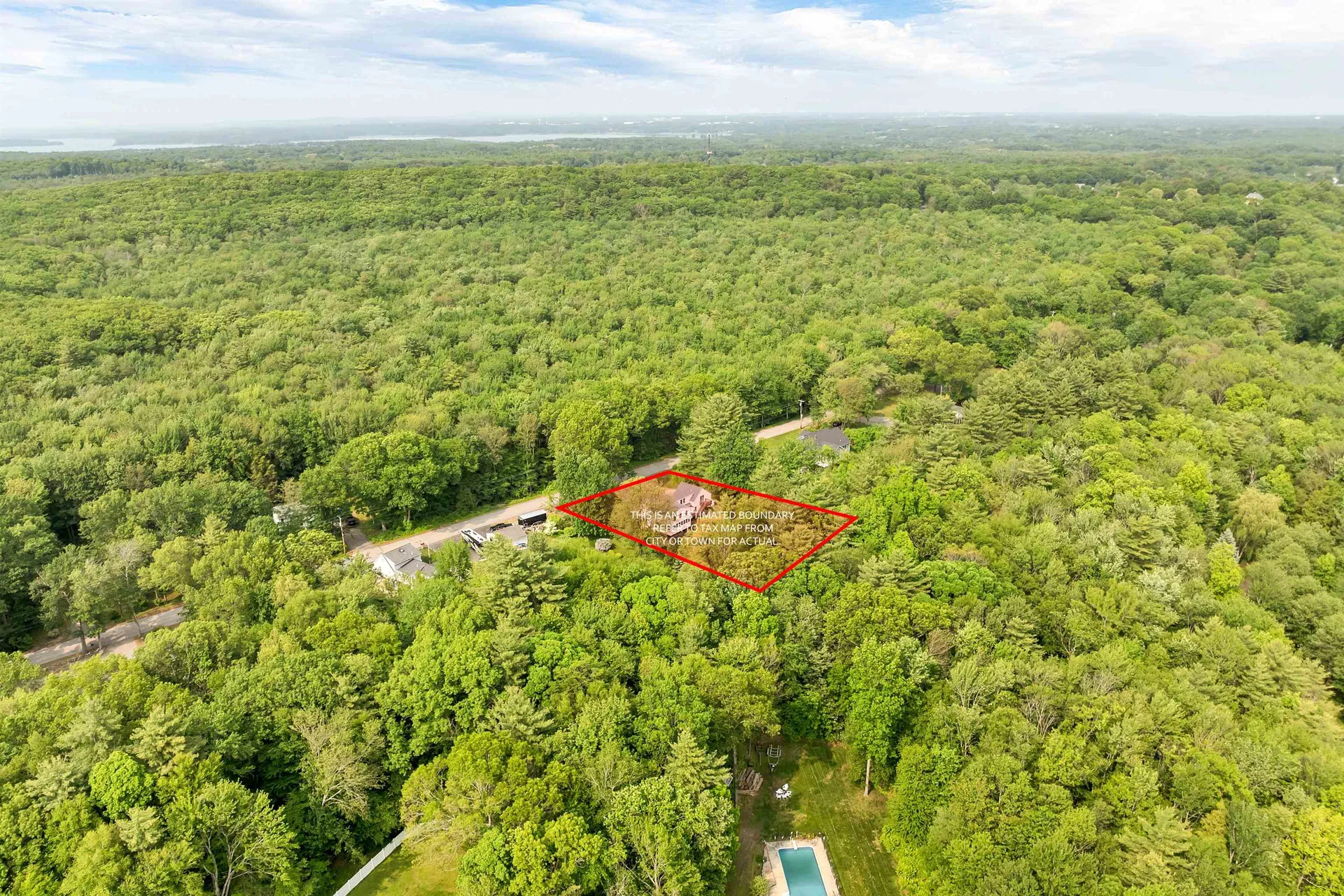 44 High Street Stratham NH 03885