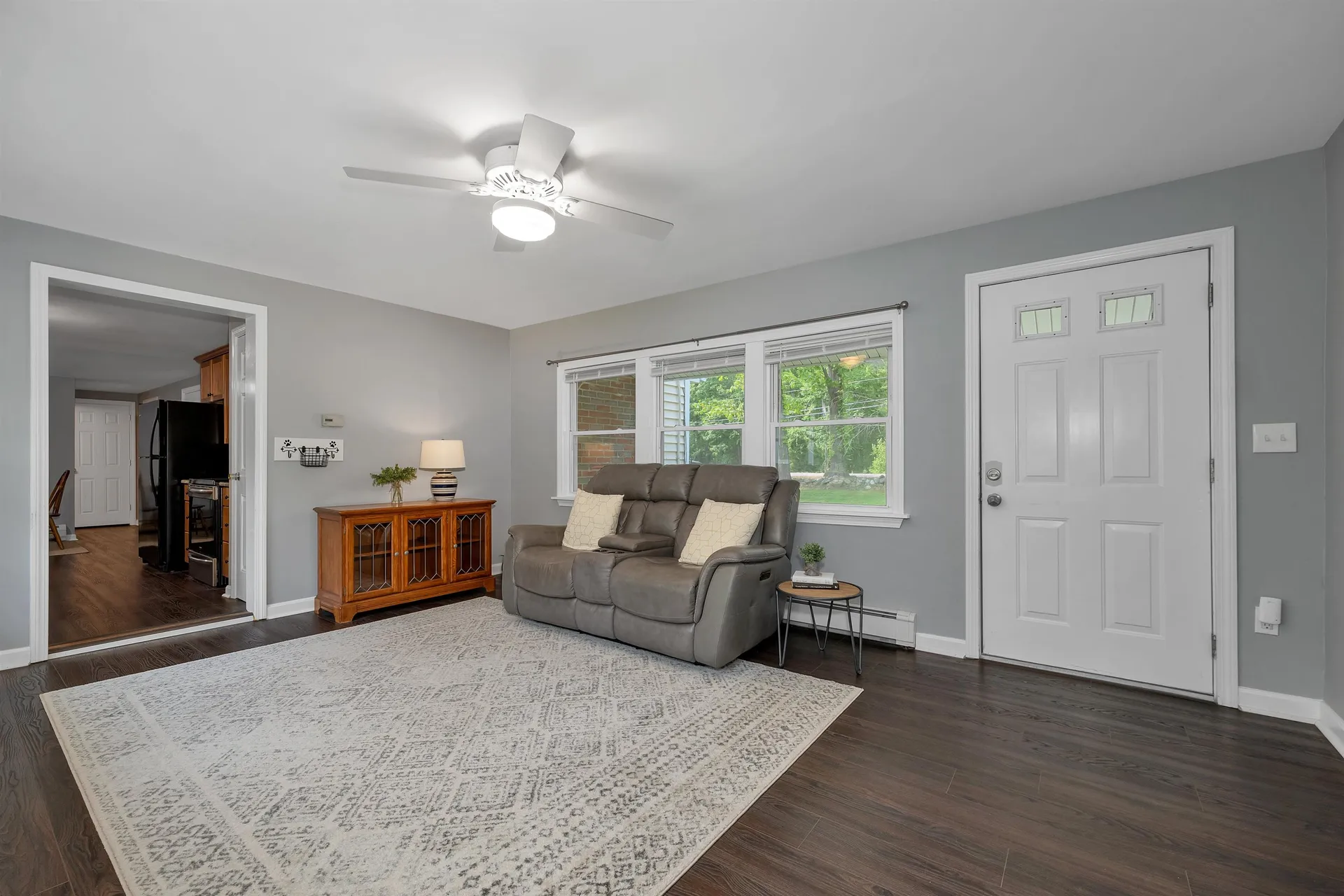 44 High Street Stratham NH 03885