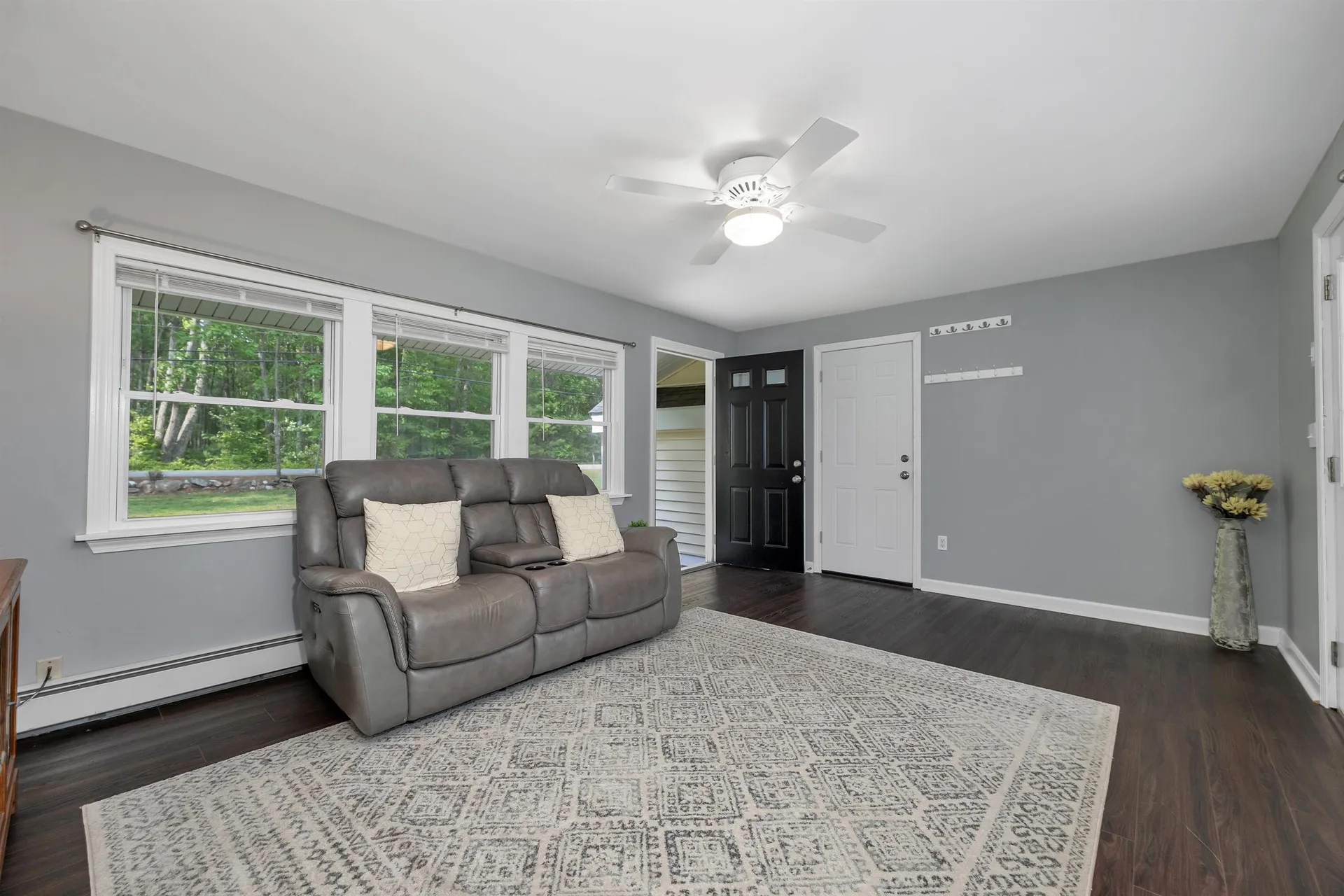 44 High Street Stratham NH 03885