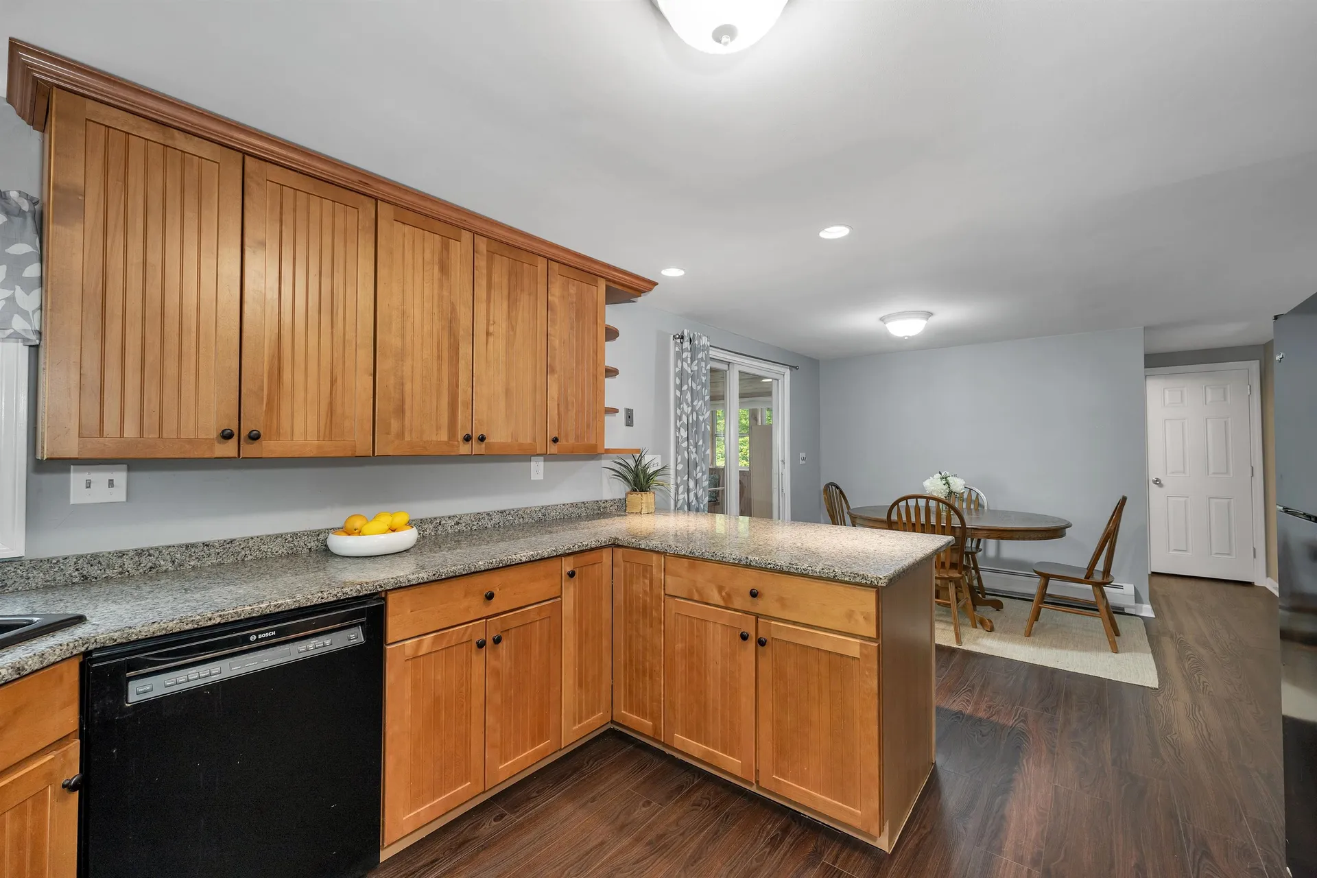 44 High Street Stratham NH 03885