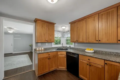 44 High Street Stratham NH 03885