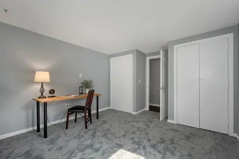 44 High Street Stratham NH 03885