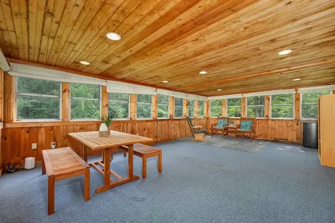 44 High Street Stratham NH 03885