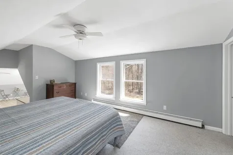 44 High Street Stratham NH 03885