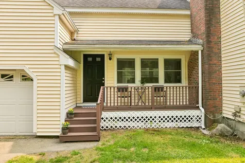 44 High Street Stratham NH 03885