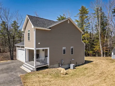 20 Freedom Way Barrington NH 03825