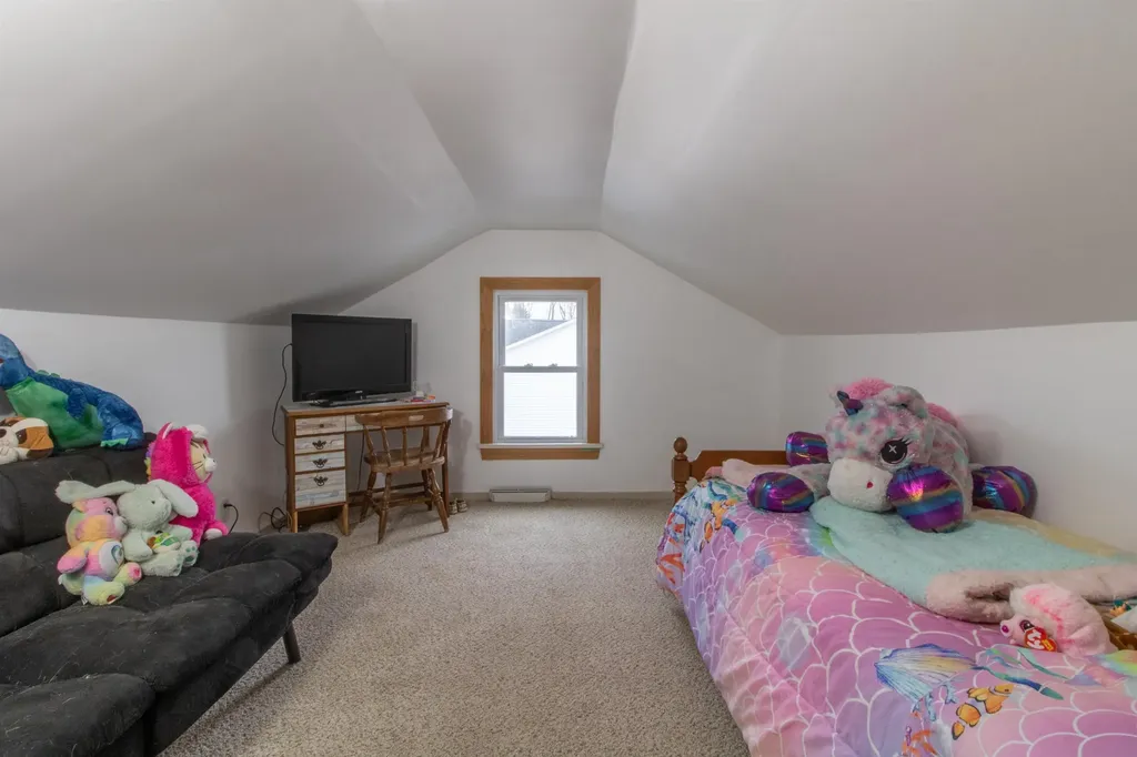 54 Kingsbury Avenue Derby VT 05830