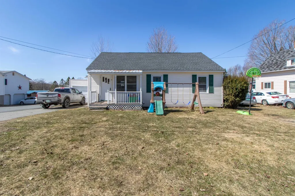 54 Kingsbury Avenue Derby VT 05830