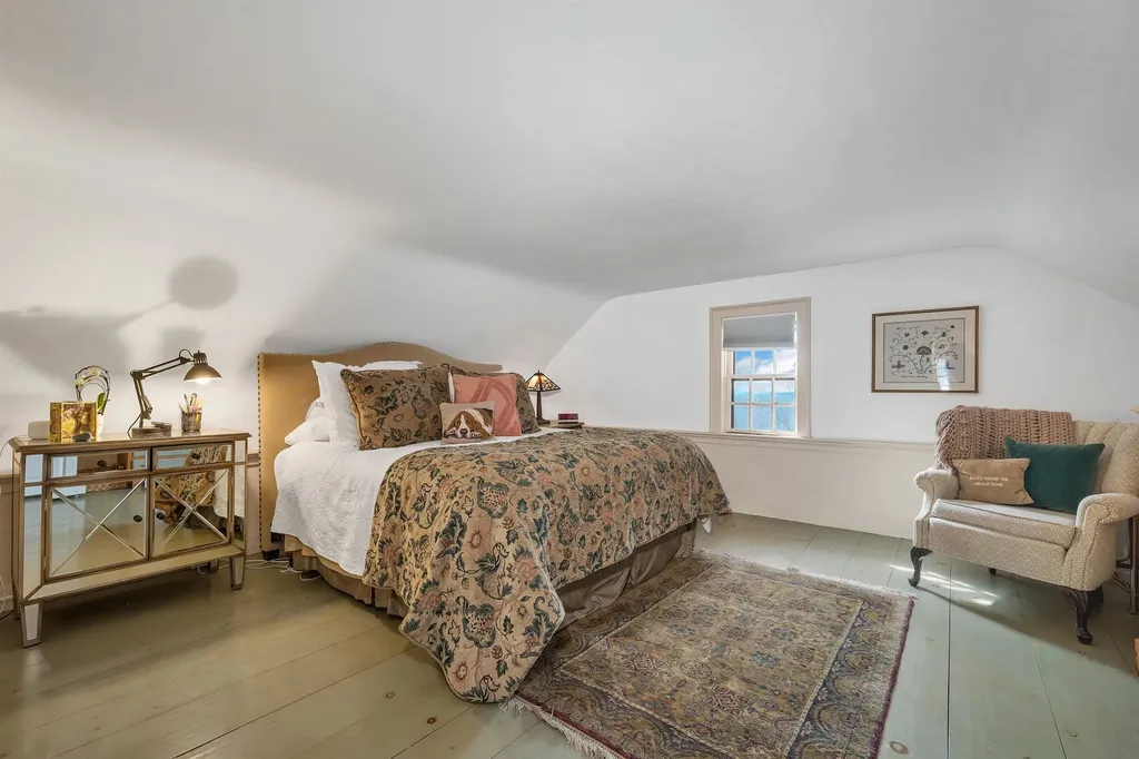 1218 Province Road Gilmanton NH 03237
