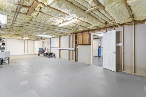 32 Stage Road Nottingham NH 03290