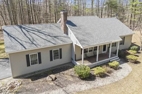 32 Stage Road Nottingham NH 03290