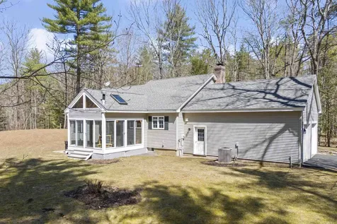 32 Stage Road Nottingham NH 03290