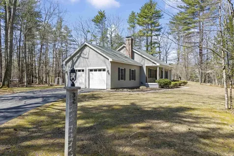 32 Stage Road Nottingham NH 03290