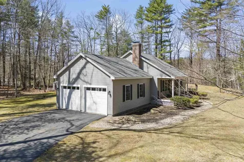 32 Stage Road Nottingham NH 03290