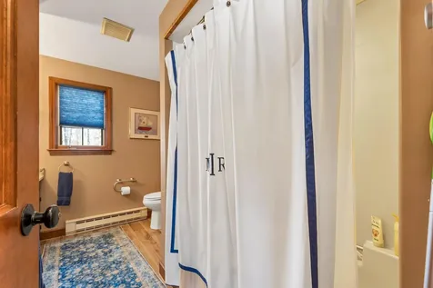 4 Dove Street Wolfeboro NH 03894