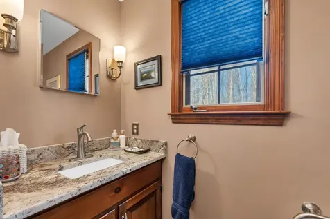 4 Dove Street Wolfeboro NH 03894