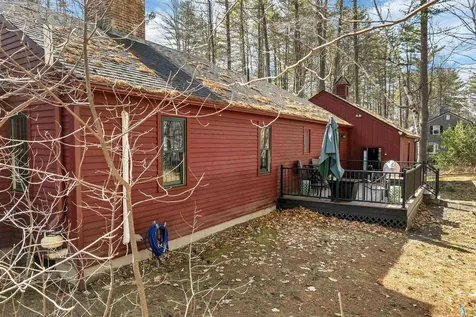 4 Dove Street Wolfeboro NH 03894