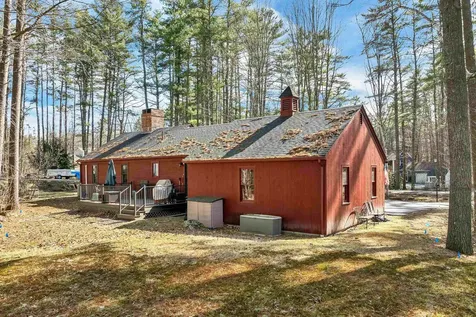 4 Dove Street Wolfeboro NH 03894