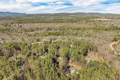 4 Dove Street Wolfeboro NH 03894