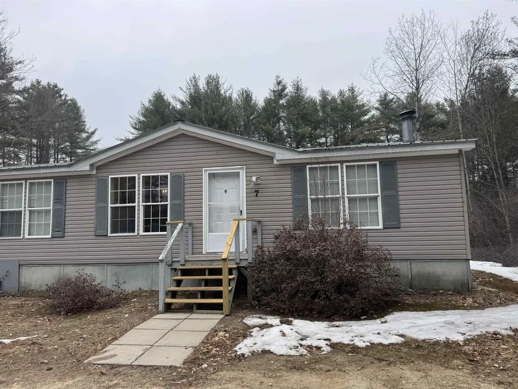 7 Arrowhead Drive Ossipee NH 03814