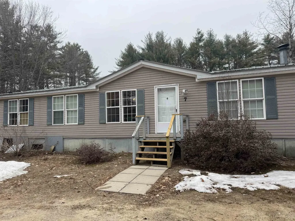 7 Arrowhead Drive Ossipee NH 03814