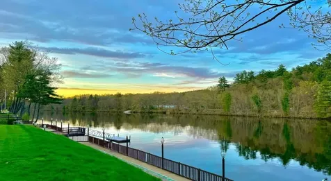 7 Meadowcrest Road Hooksett NH 03106