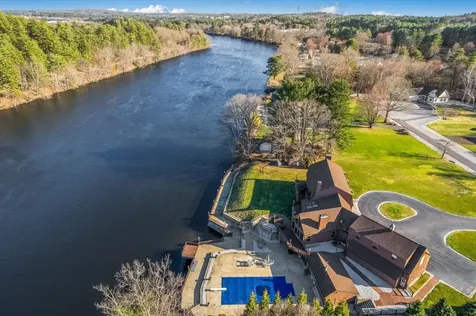 7 Meadowcrest Road Hooksett NH 03106