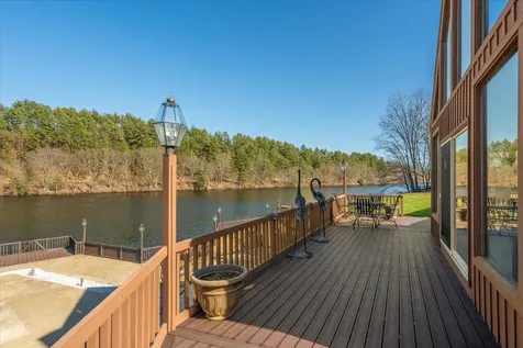 7 Meadowcrest Road Hooksett NH 03106