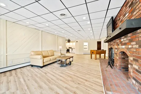 7 Meadowcrest Road Hooksett NH 03106