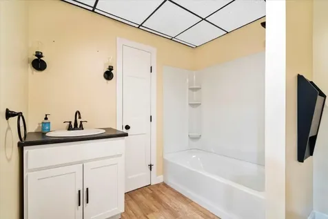 7 Meadowcrest Road Hooksett NH 03106