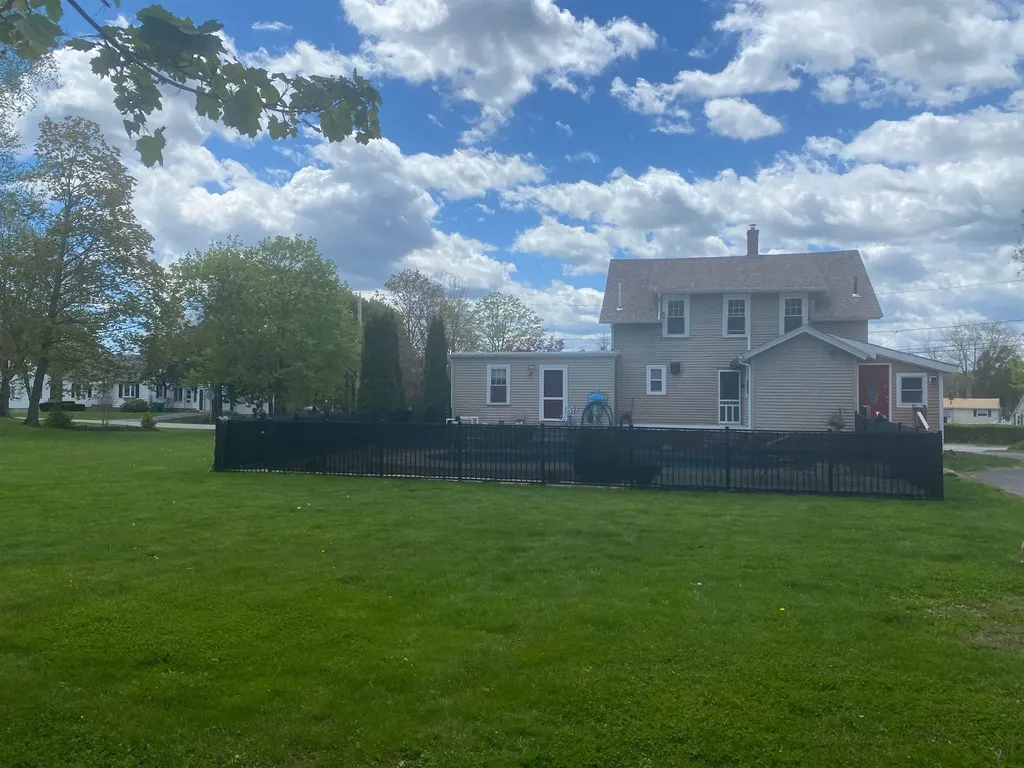 32 Adams Avenue Rochester NH 03867