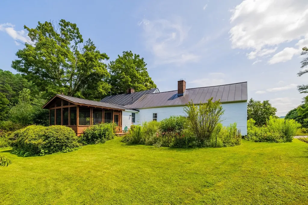 10 Curtis Road Hartland VT 05048