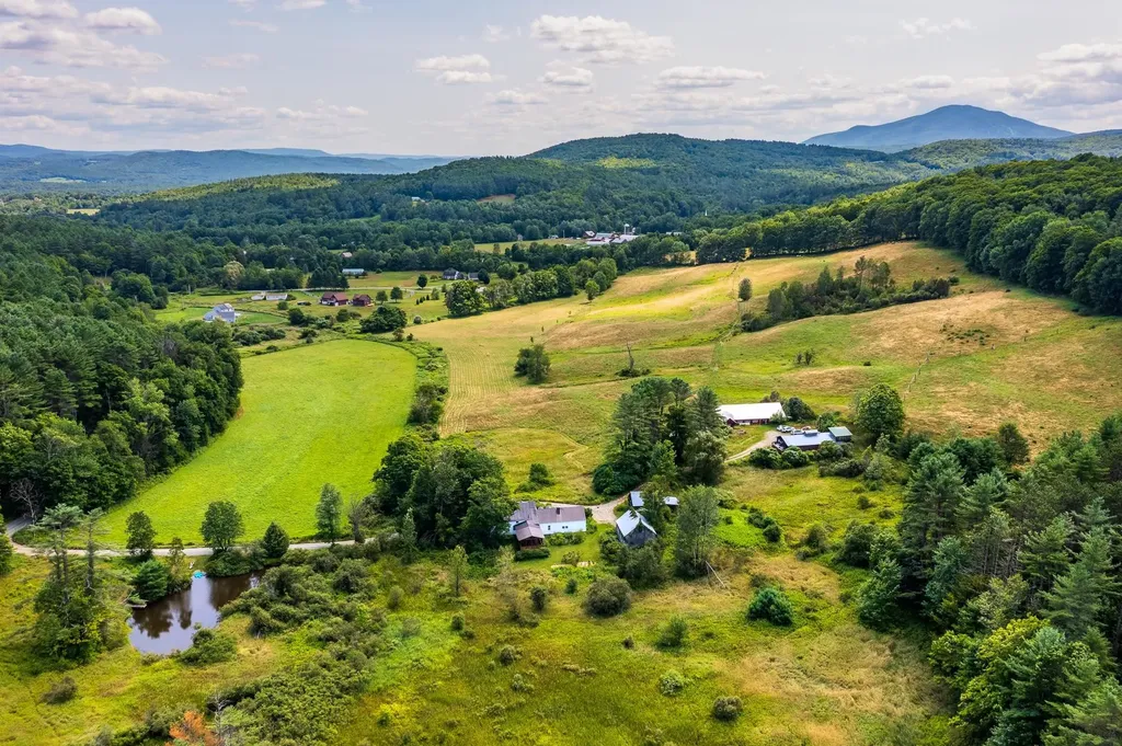 10 Curtis Road Hartland VT 05048