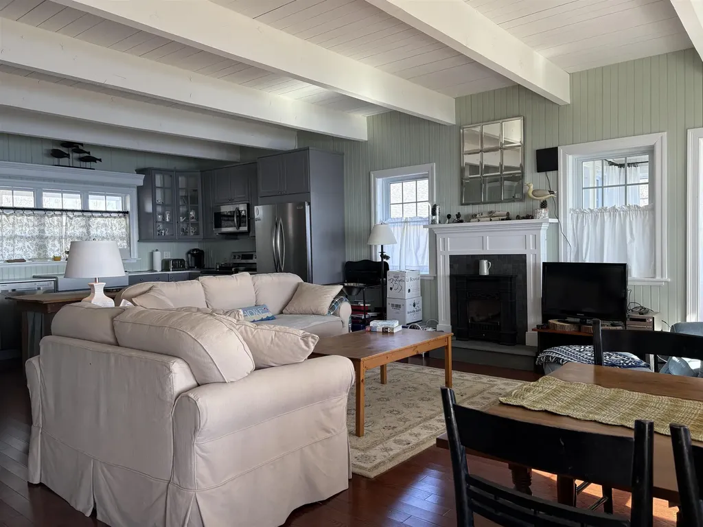 419 North End Road East North Hero VT 05474