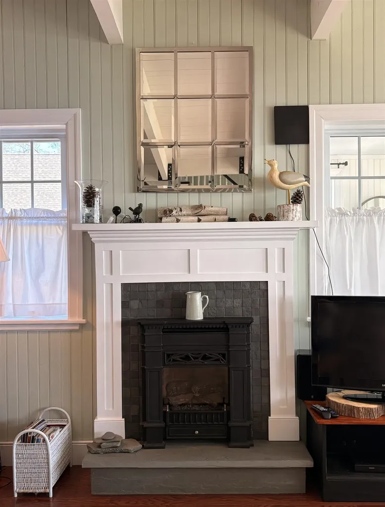 419 North End Road East North Hero VT 05474