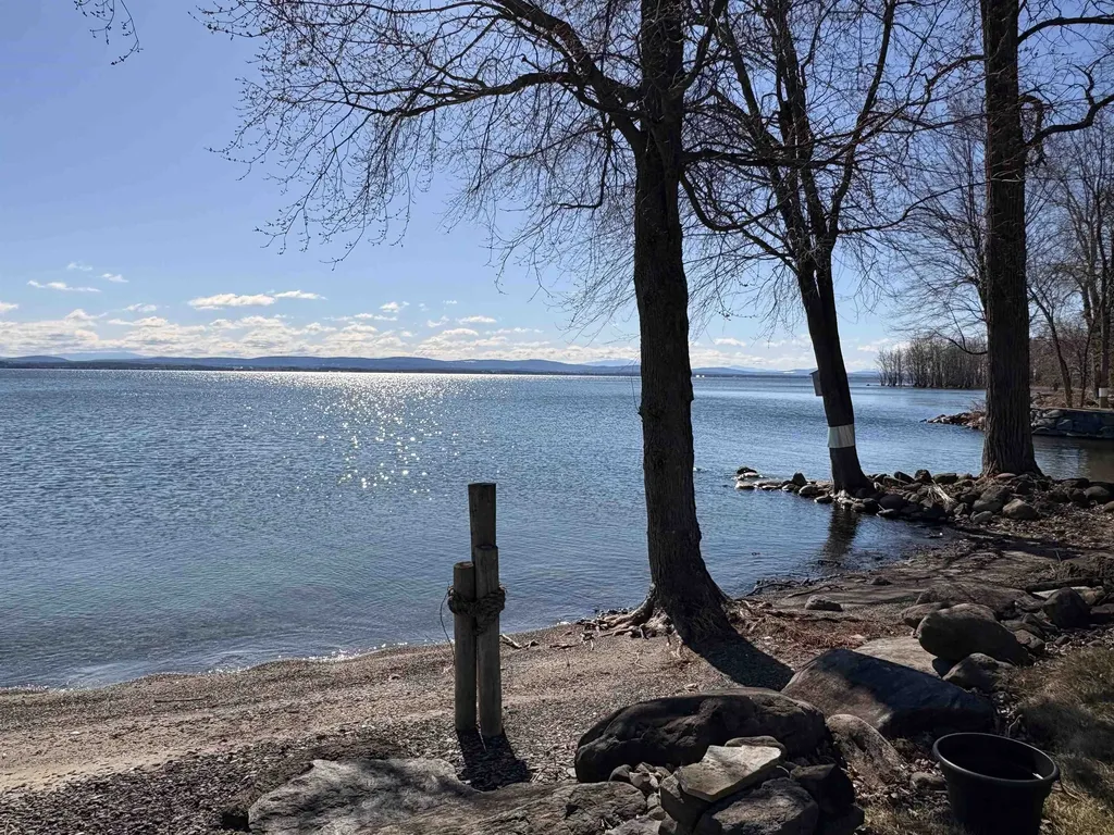 419 North End Road East North Hero VT 05474